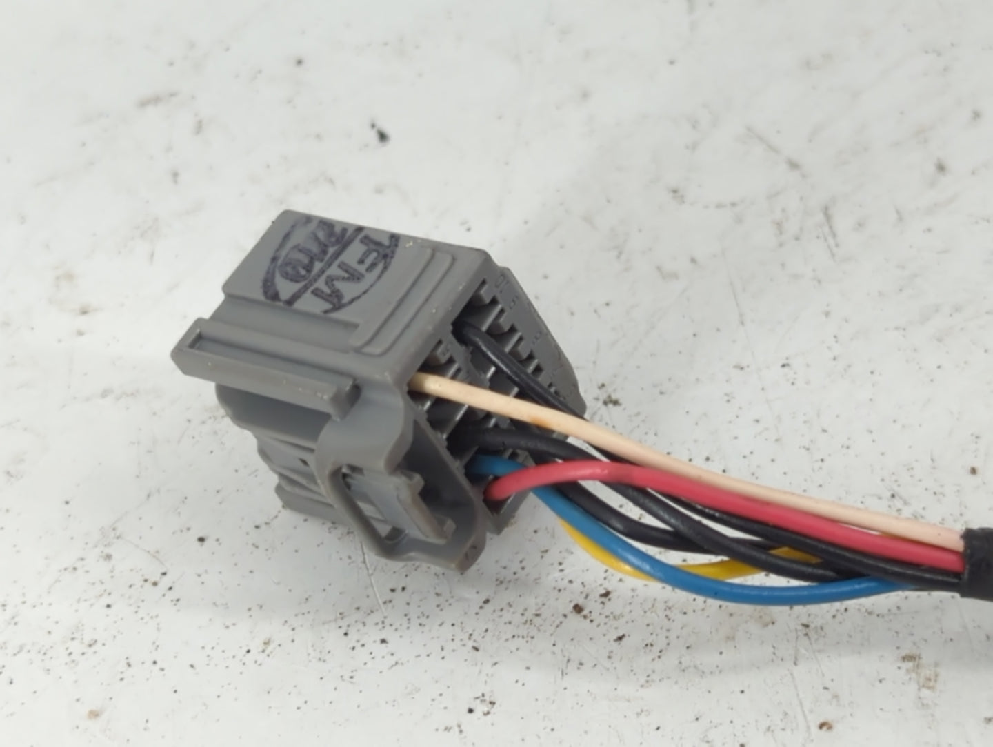 2009 Saturn Outlook Side Mirror Replacement Passenger Right View Door Mirror P/N:0382960 Fits OEM Used Auto Parts - Oemuseda