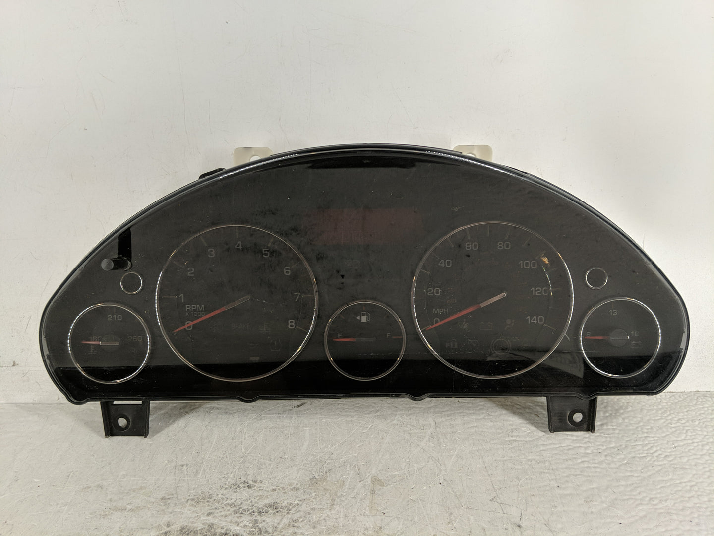 2009 Saturn Outlook Instrument Cluster Speedometer Gauges P/N:1349457 Fits OEM Used Auto Parts - Oemusedautoparts1.com