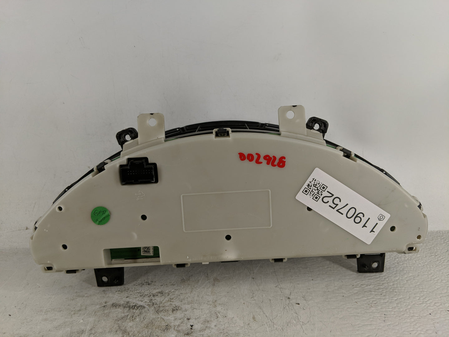 2009 Saturn Outlook Instrument Cluster Speedometer Gauges P/N:1349457 Fits OEM Used Auto Parts - Oemusedautoparts1.com