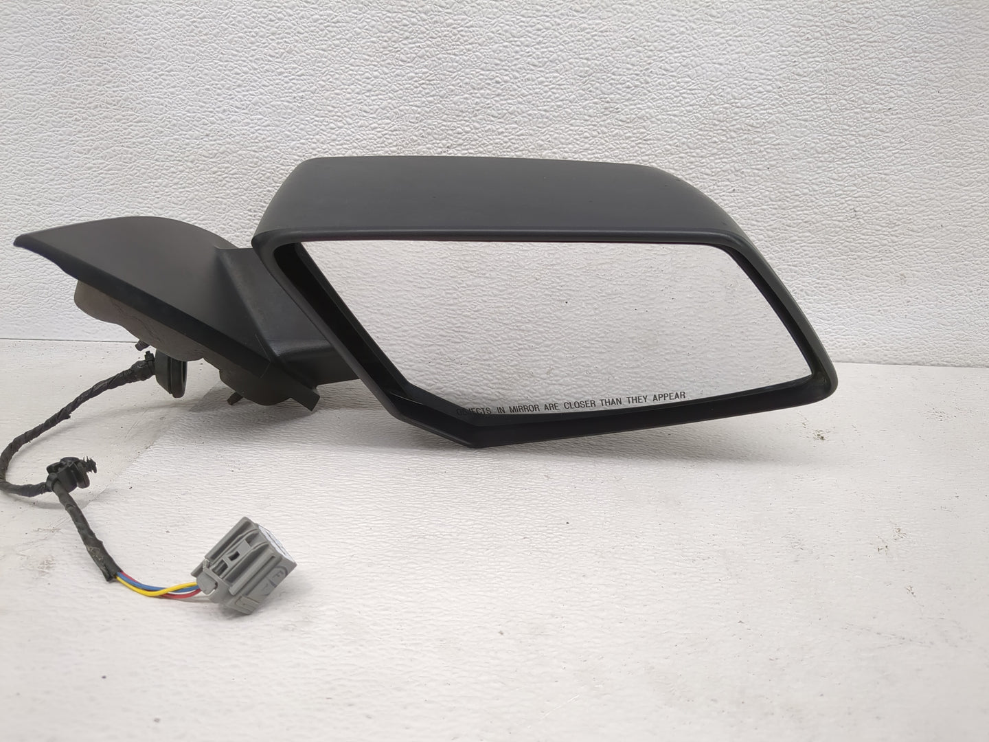 2009 Saturn Outlook Passenger Side View Mirror - Right Door Mirror OEM Used - Oemusedautoparts1.com