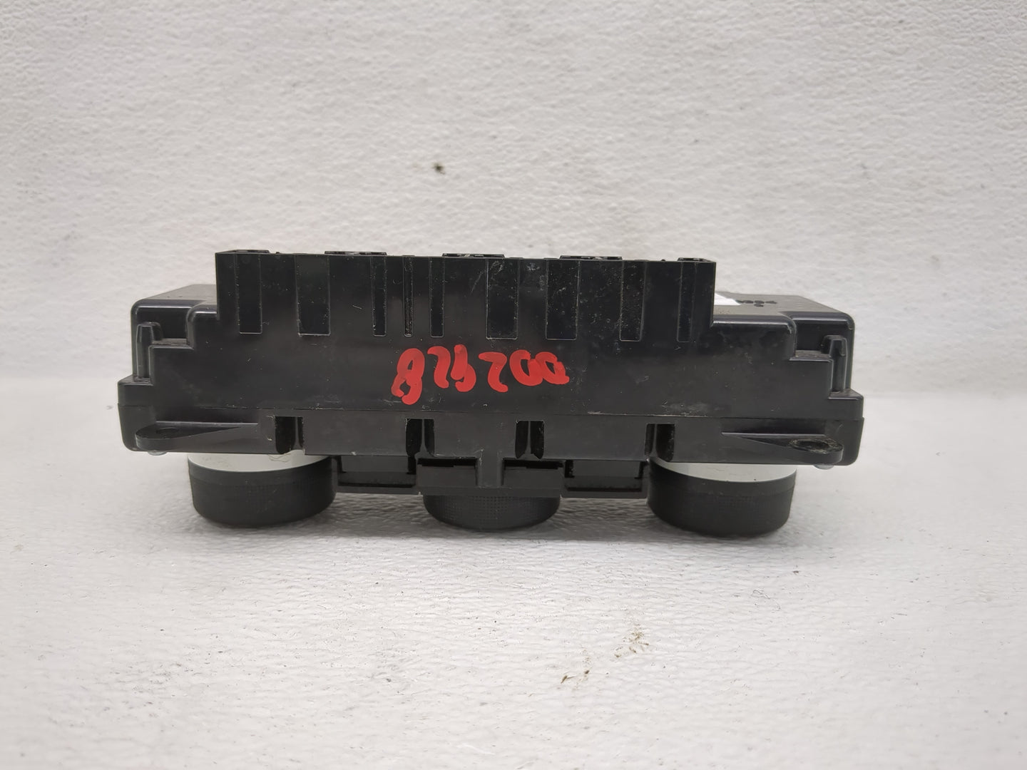 2009 Saturn Outlook Climate Control Module Temperature AC/Heater Replacement P/N:25946289 Fits OEM Used Auto Parts - Oemused