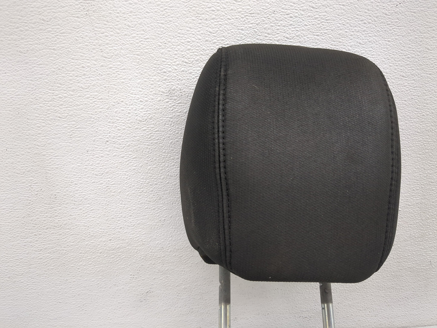 2009 Saturn Outlook Headrest Head Rest Front Driver Passenger Seat Fits OEM Used Auto Parts - Oemusedautoparts1.com