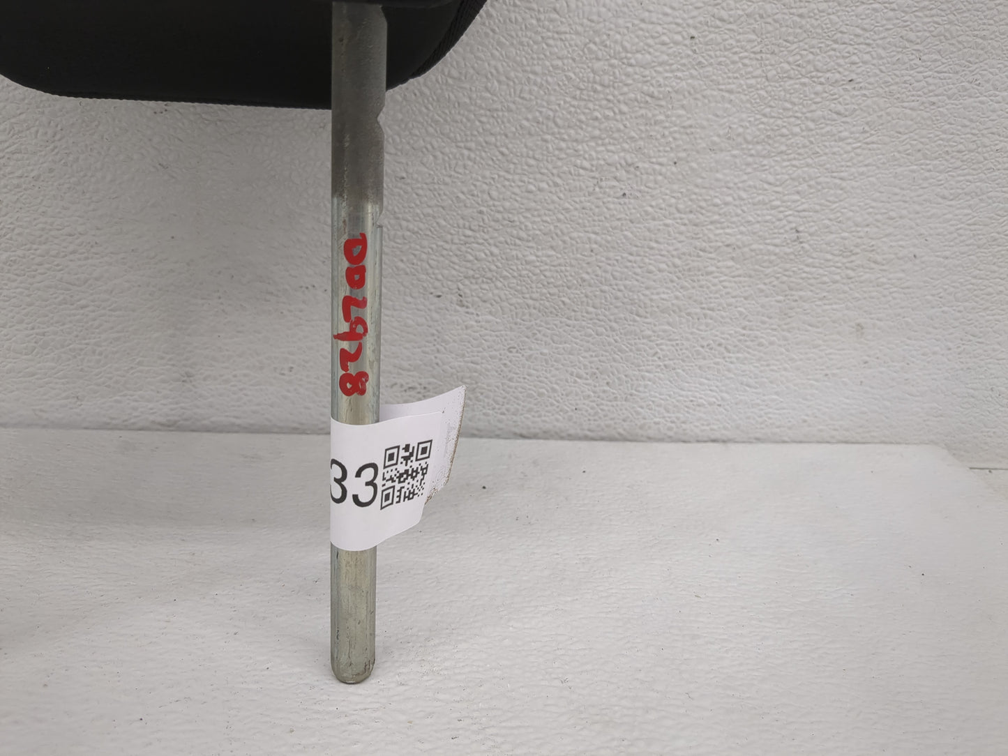 2009 Saturn Outlook Headrest Head Rest Front Driver Passenger Seat Fits OEM Used Auto Parts - Oemusedautoparts1.com