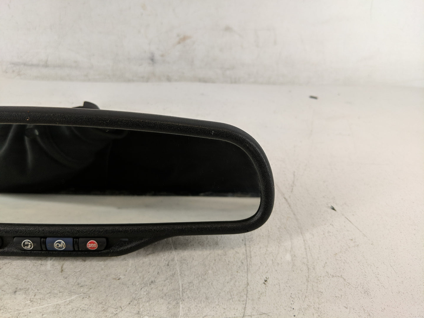 2009 Saturn Outlook Interior Rear View Mirror Replacement OEM Fits OEM Used Auto Parts - Oemusedautoparts1.com