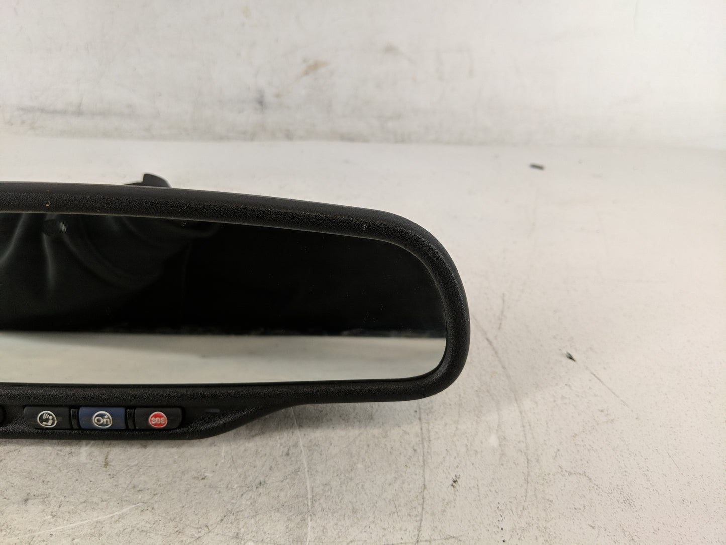 2009 Saturn Outlook Interior Rear View Mirror Replacement OEM Fits OEM Used Auto Parts - Oemusedautoparts1.com