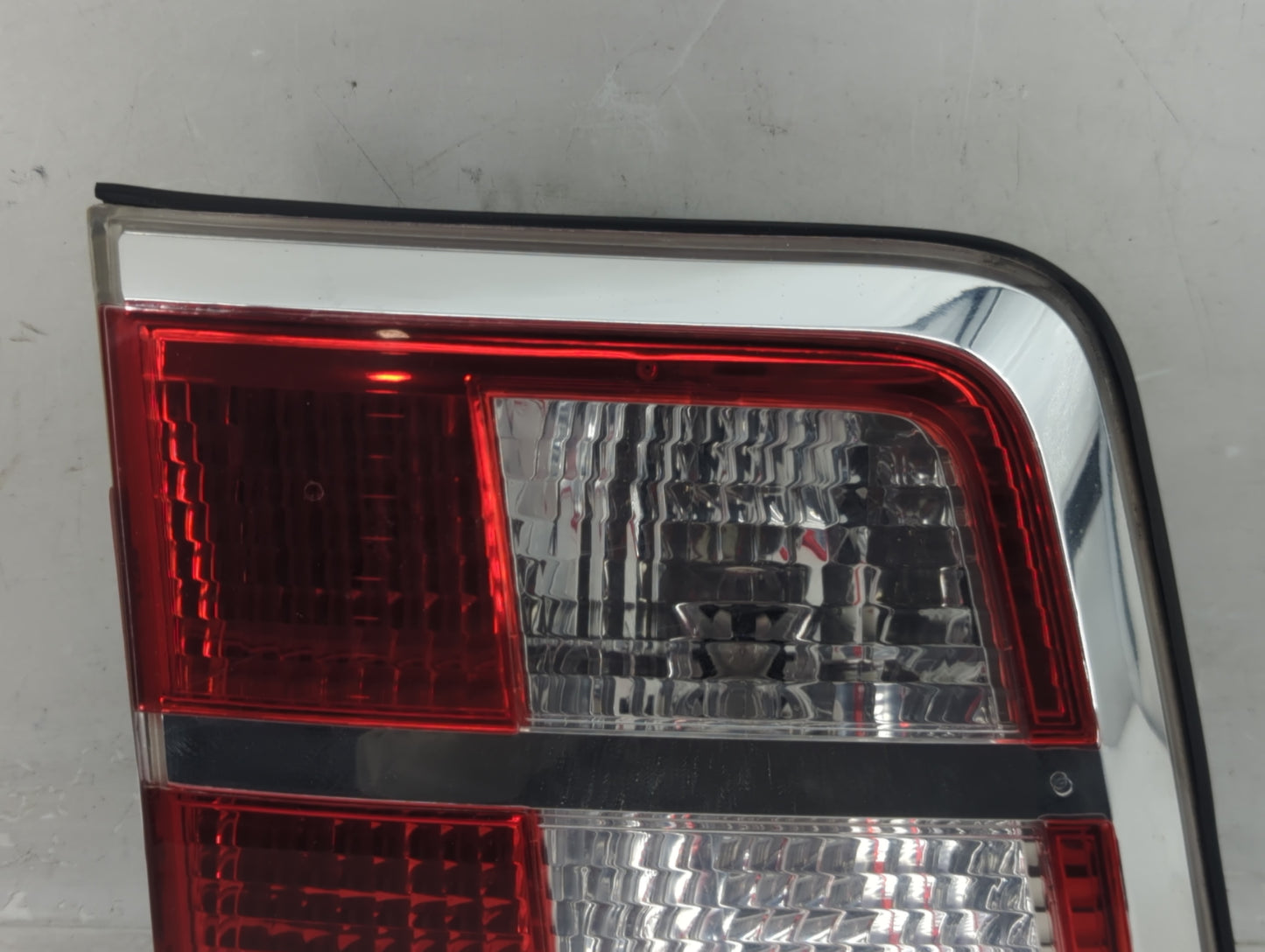 2009 Saturn Outlook Tail Light Assembly Driver Left OEM P/N:15114446 Fits OEM Used Auto Parts - Oemusedautoparts1.com