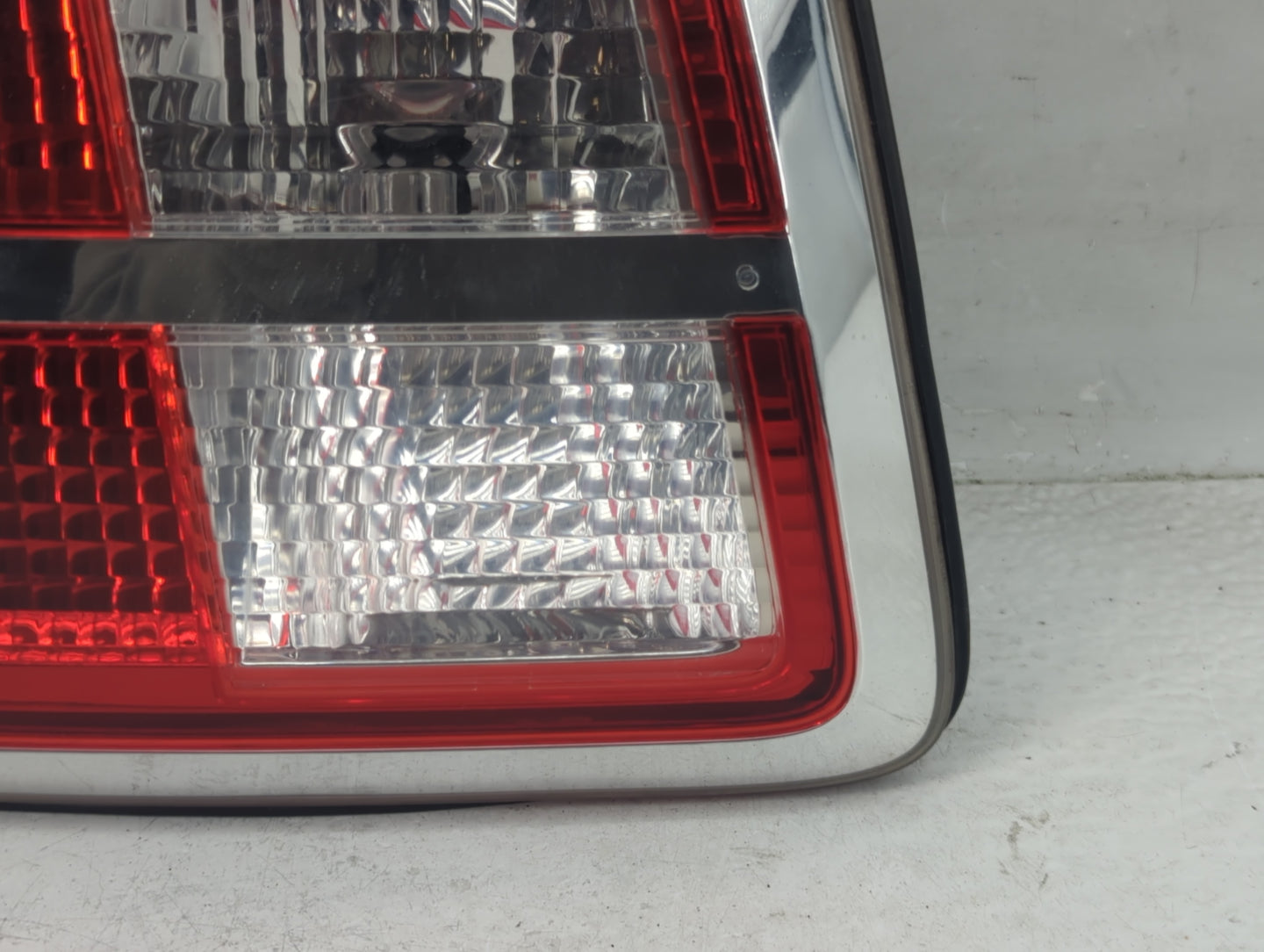 2009 Saturn Outlook Tail Light Assembly Driver Left OEM P/N:15114446 Fits OEM Used Auto Parts - Oemusedautoparts1.com