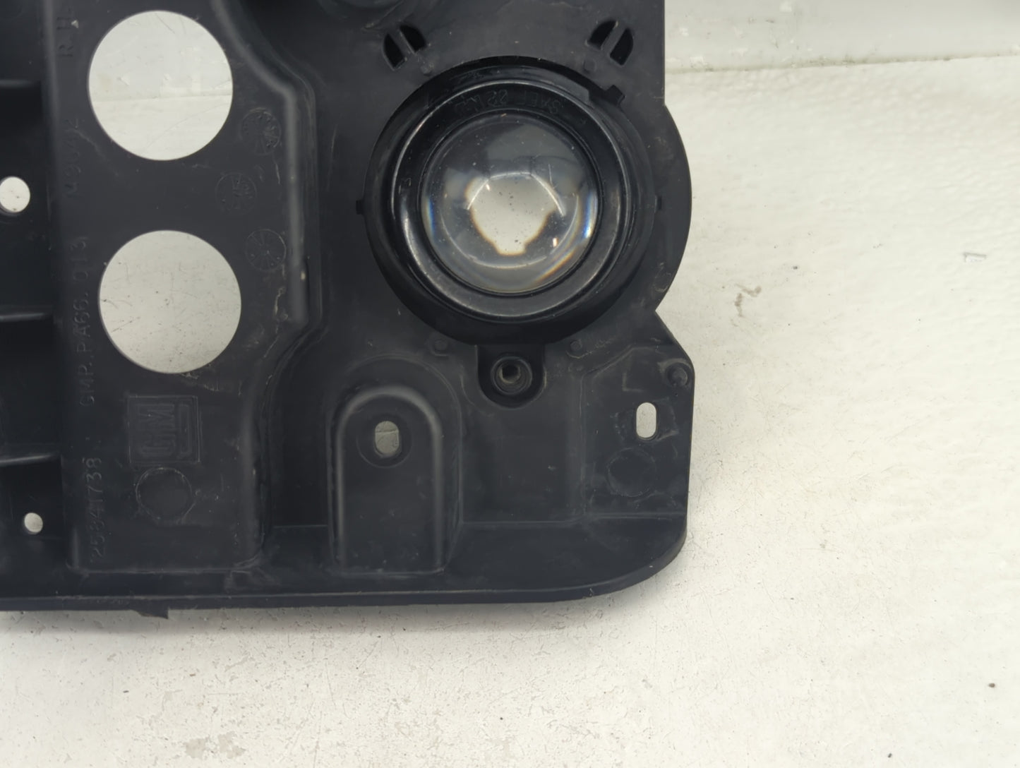 2009 Saturn Outlook Passenger Right Oem Front Light Lamp - Oemusedautoparts1.com