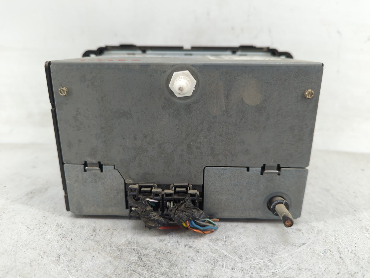 2009 Saturn Outlook Radio AM FM Cd Player Receiver Replacement P/N:25974804 Fits OEM Used Auto Parts - Oemusedautoparts1.com