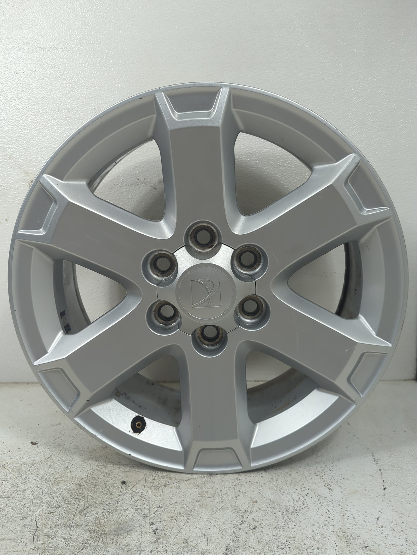 2009 Saturn Outlook Oem Wheel Rim 5000460 - Oemusedautoparts1.com