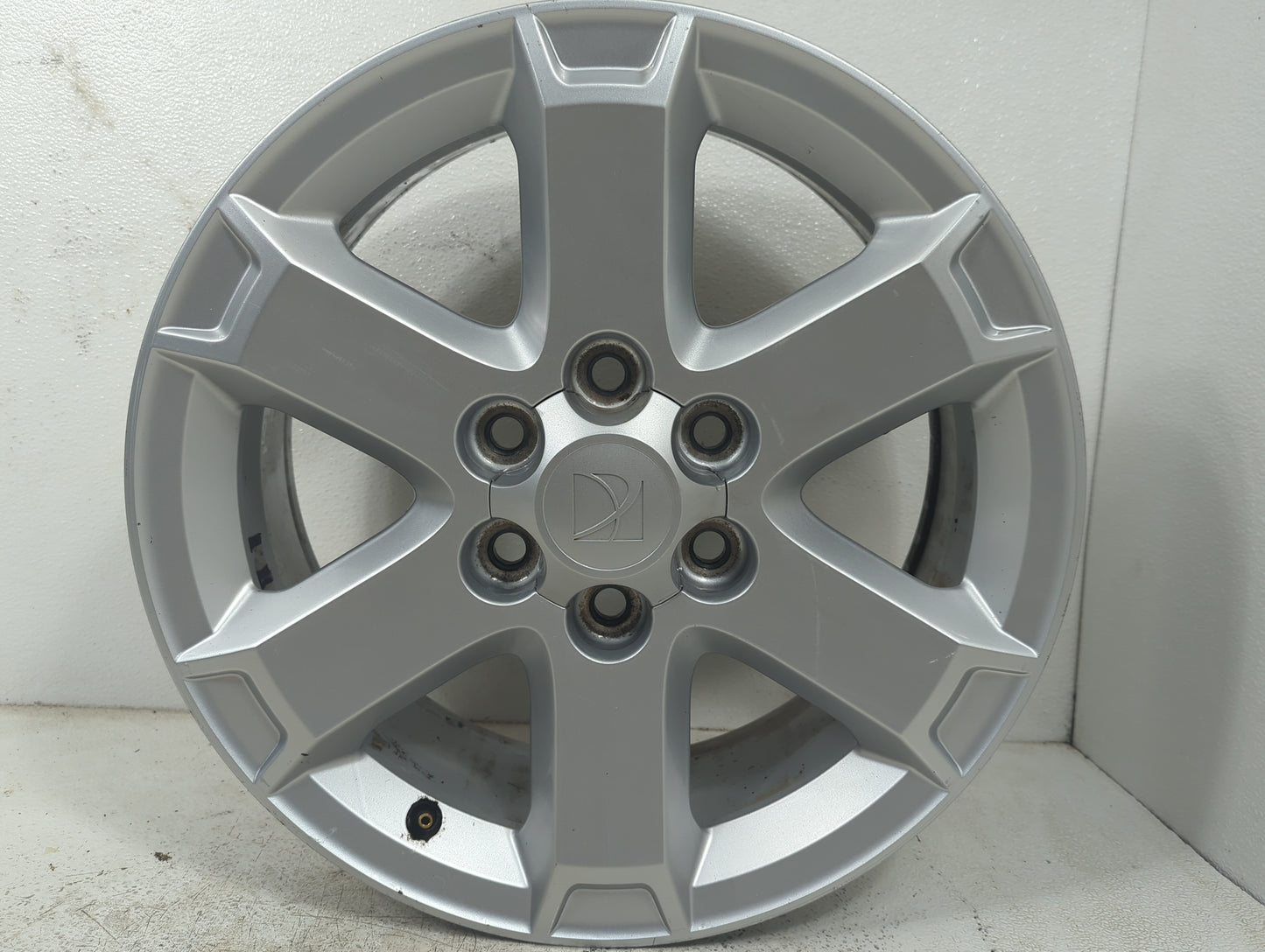 2009 Saturn Outlook Oem Wheel Rim 5000460 - Oemusedautoparts1.com