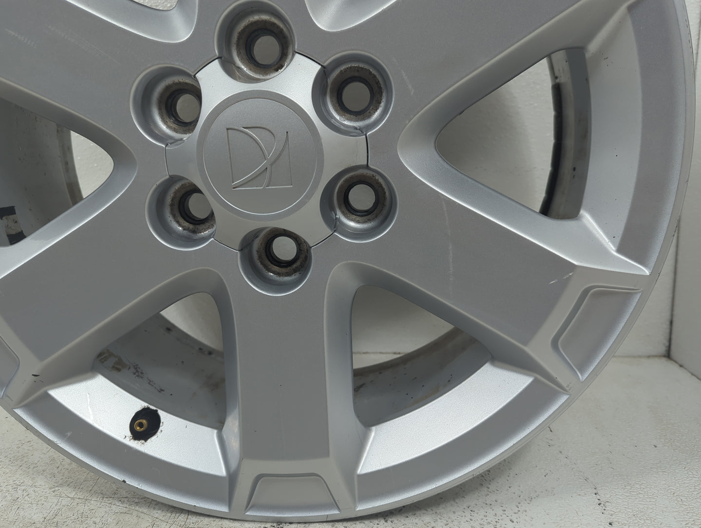 2009 Saturn Outlook Oem Wheel Rim 5000460 - Oemusedautoparts1.com