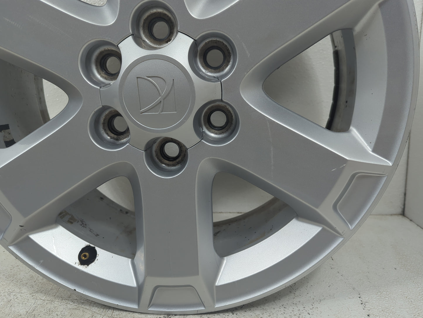 2009 Saturn Outlook Oem Wheel Rim 5000460 - Oemusedautoparts1.com