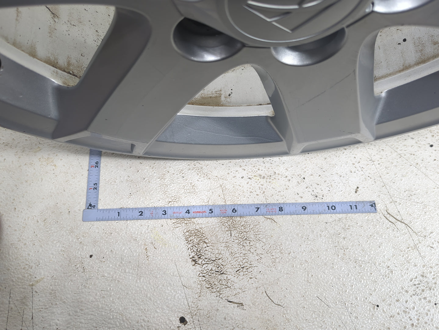 2009 Saturn Outlook Oem Wheel Rim 5000460 - Oemusedautoparts1.com