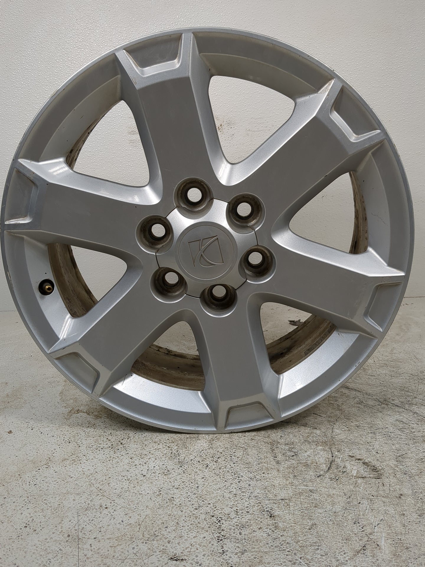 2009 Saturn Outlook Oem Wheel Rim - Oemusedautoparts1.com