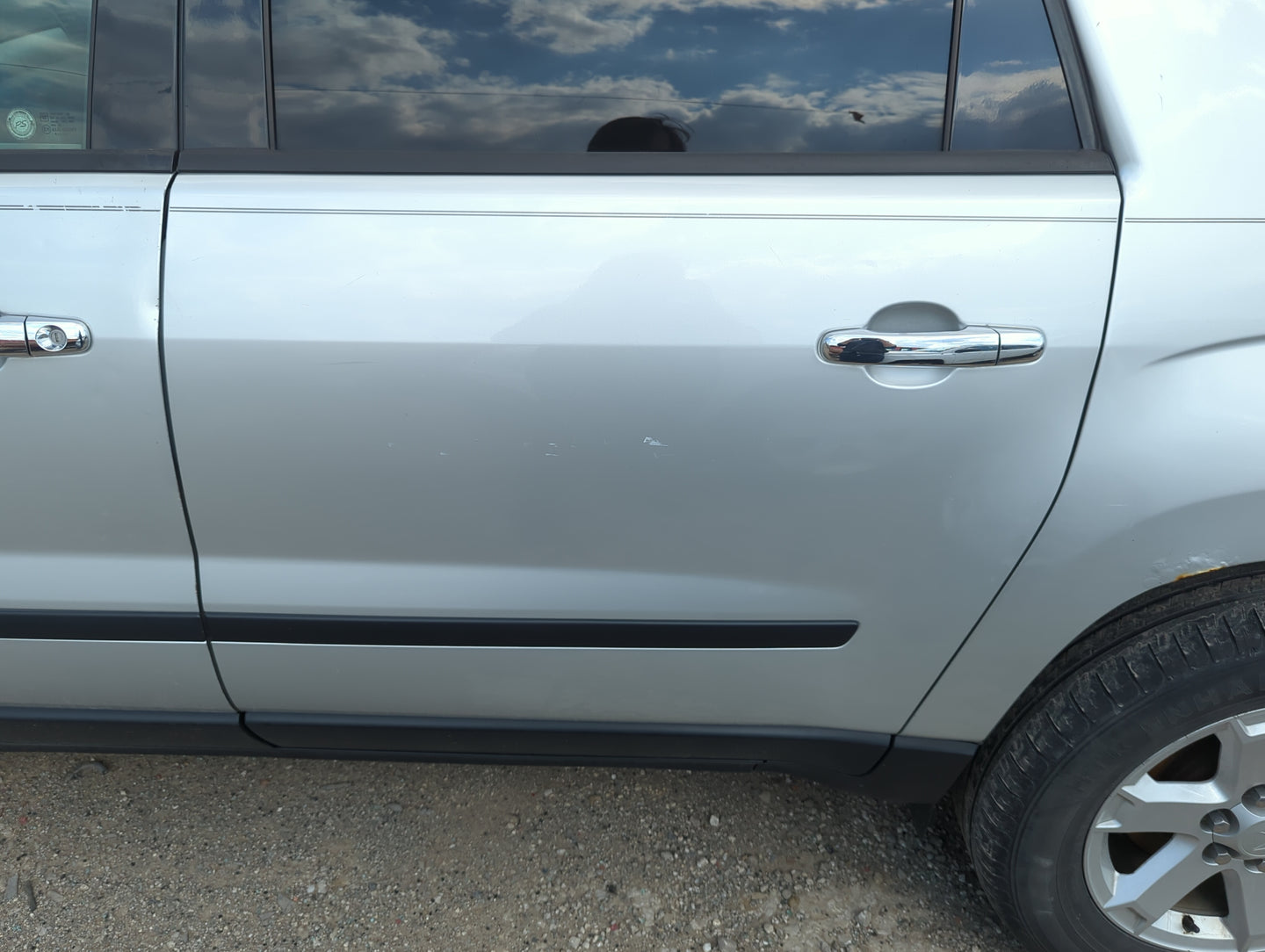 Saturn Outlook Driver Rear Door Oem - Oemusedautoparts1.com