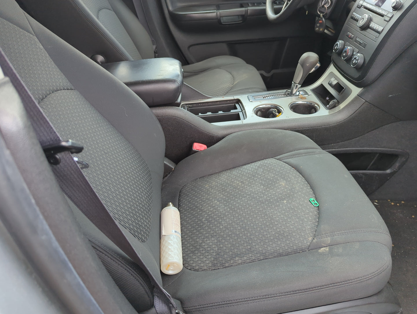 2009 Saturn Outlook Passenger Front Seat Oem - Oemusedautoparts1.com