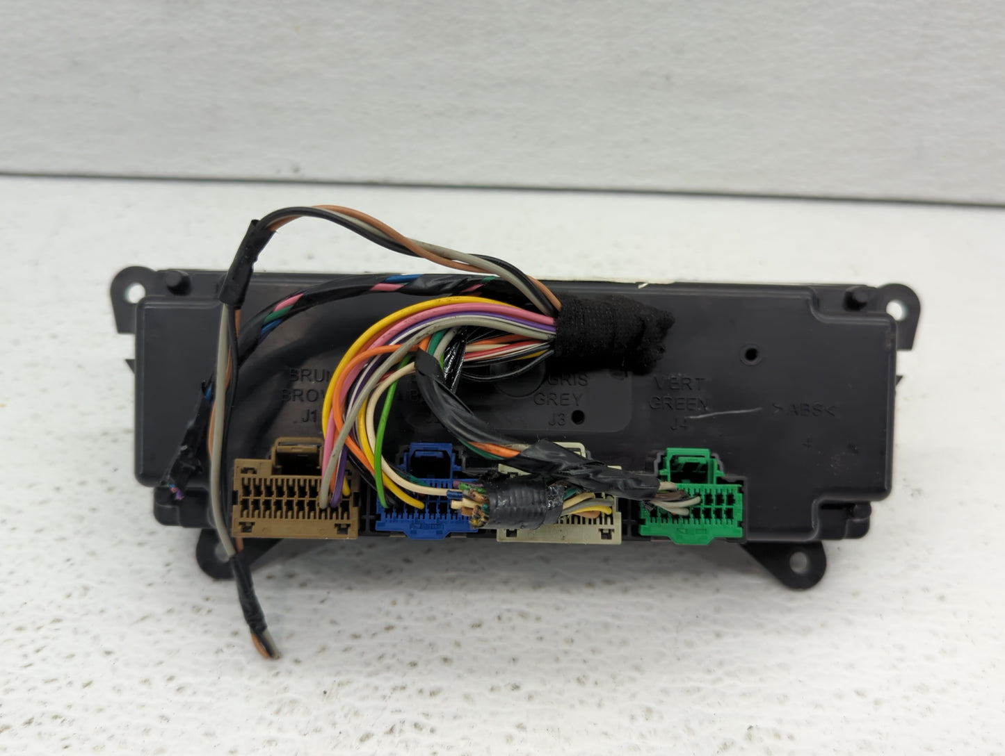 2009 Saturn Outlook Climate Control Module Temperature AC/Heater Replacement P/N:25977430 Fits OEM Used Auto Parts - Oemused