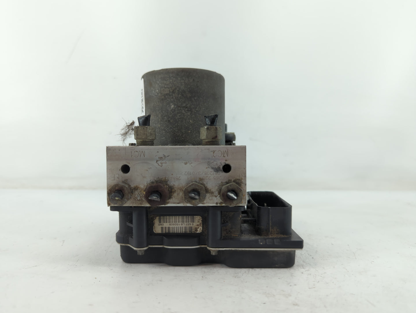2009 Saturn Outlook ABS Pump Control Module Replacement P/N:25840315 0 265 230 11 01 Fits OEM Used Auto Parts - Oemusedautop