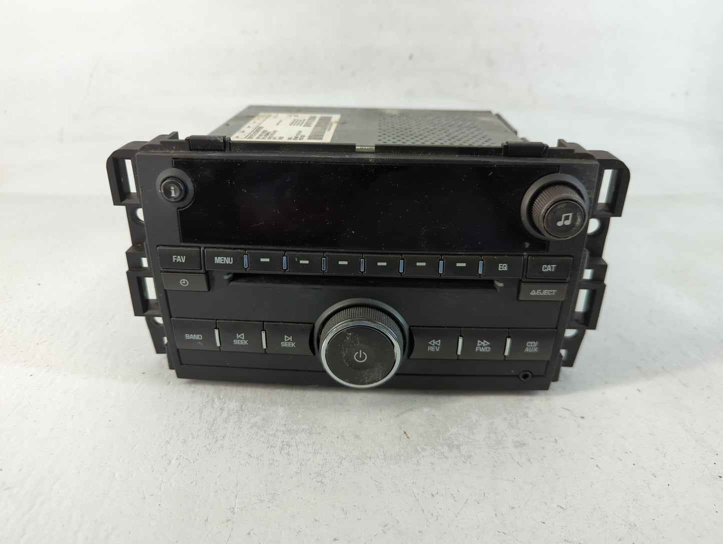 2009 Saturn Outlook Am Fm Cd Player Radio Receiver - Oemusedautoparts1.com