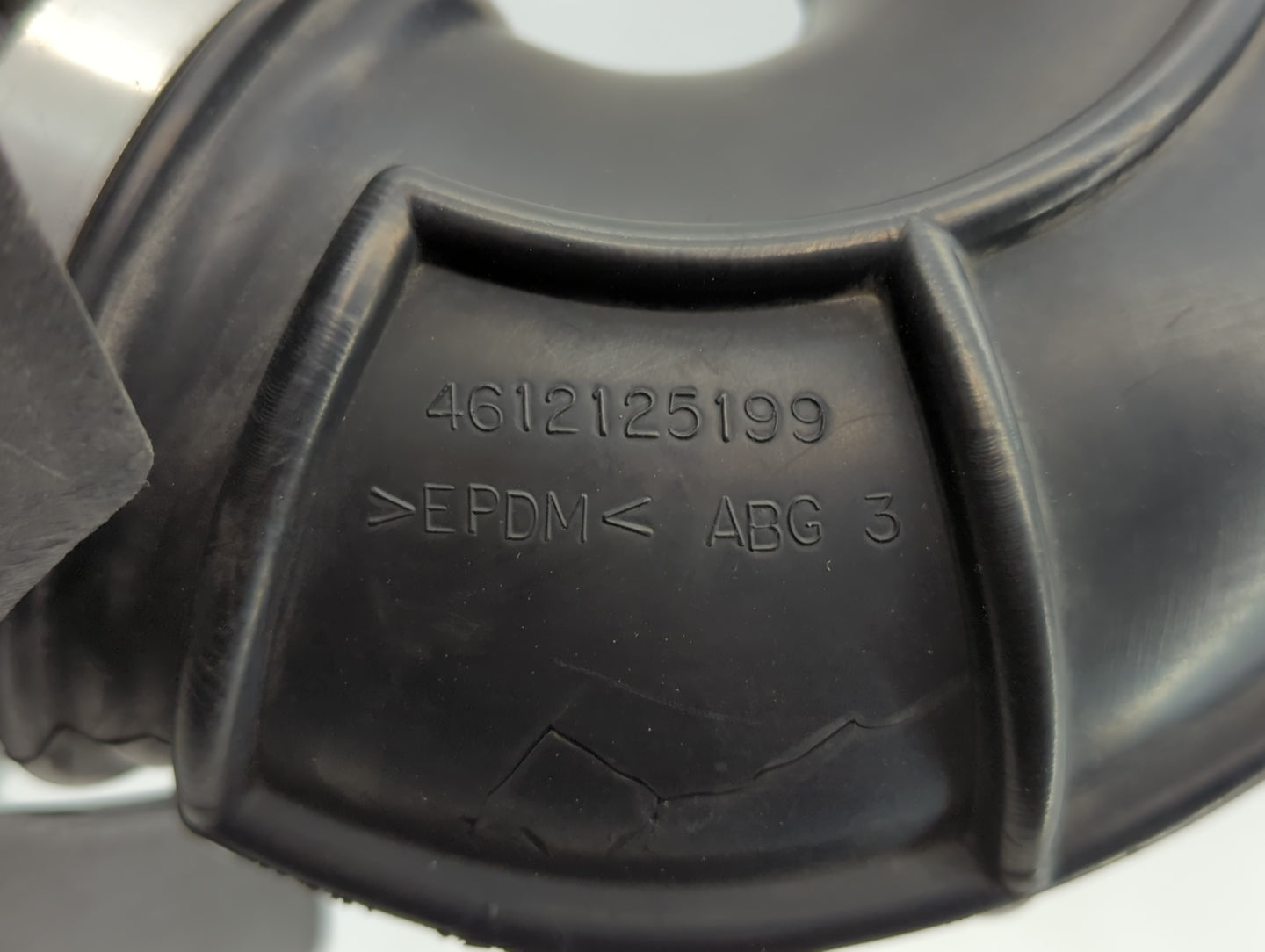 2007-2010 Saturn Sky Air Cleaner Intake-duct Hose Tube - Oemusedautoparts1.com