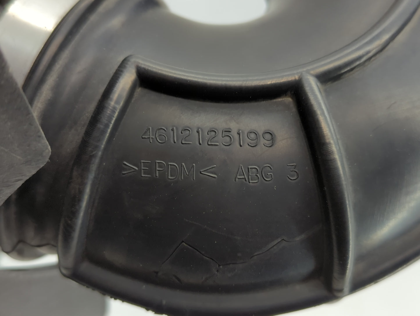 2007-2010 Saturn Sky Air Cleaner Intake-duct Hose Tube - Oemusedautoparts1.com