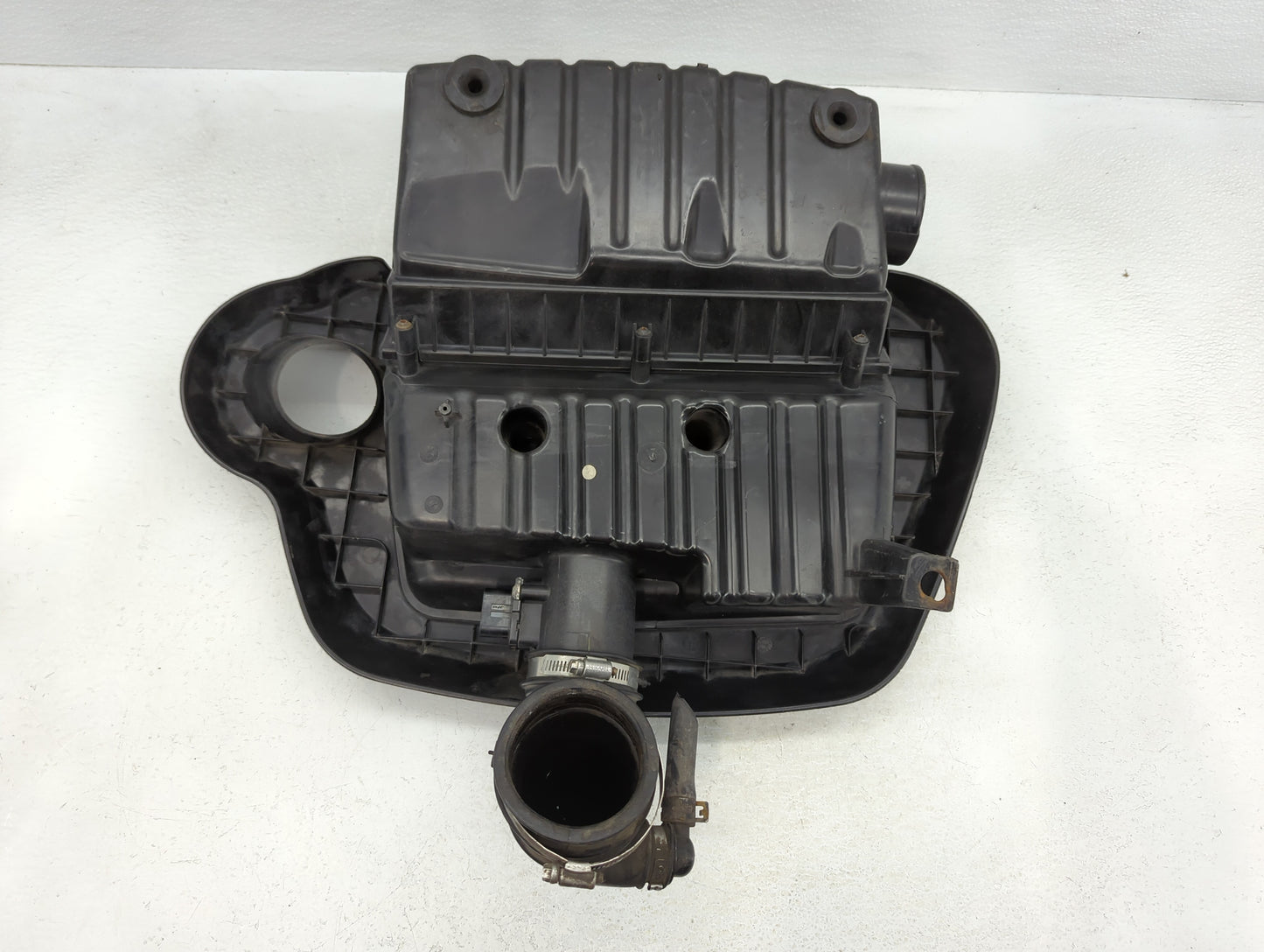 2007-2010 Saturn Sky Air Cleaner Intake-duct Hose Tube - Oemusedautoparts1.com