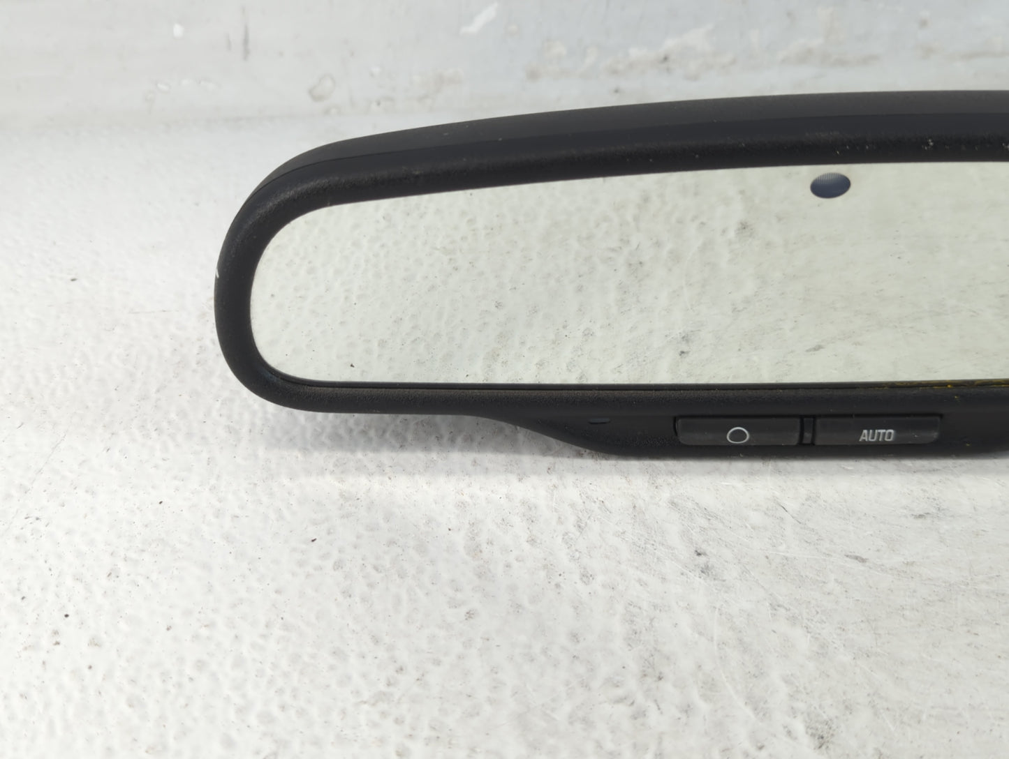 2009 Saturn Vue Interior Rear View Mirror Replacement OEM P/N:15271286 Fits OEM Used Auto Parts - Oemusedautoparts1.com
