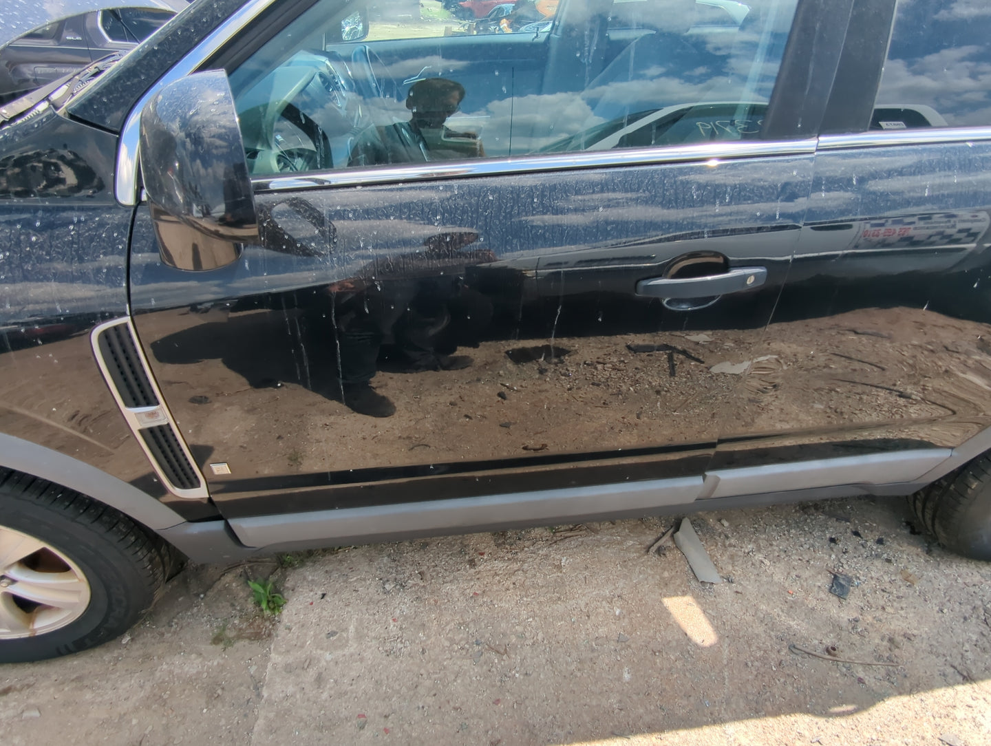 2008-2010 Saturn Vue Driver Front Door Oem - Oemusedautoparts1.com