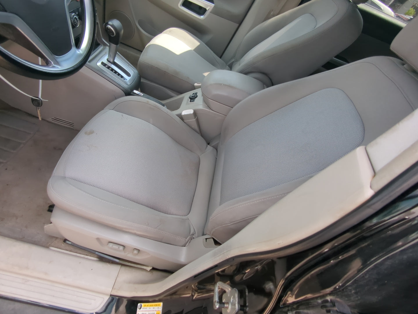 2008-2010 Saturn Vue Driver Front Seat Oem Grey - Oemusedautoparts1.com