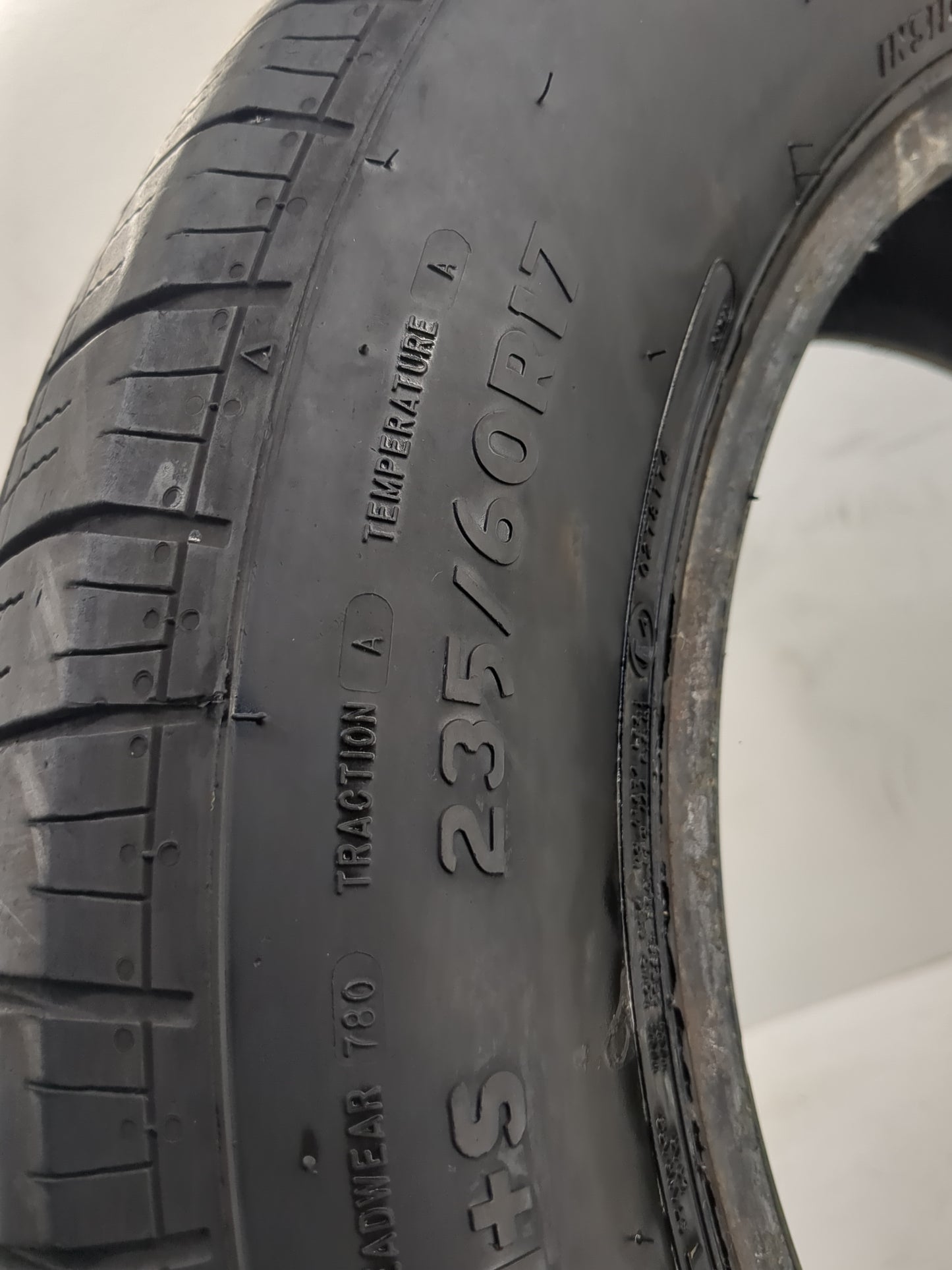 Used Tire 235/60R17 MASTERCRAFT LSR GRAND TOURING 102T - Tread Depth 6.5/32 - Oemusedautoparts1.com