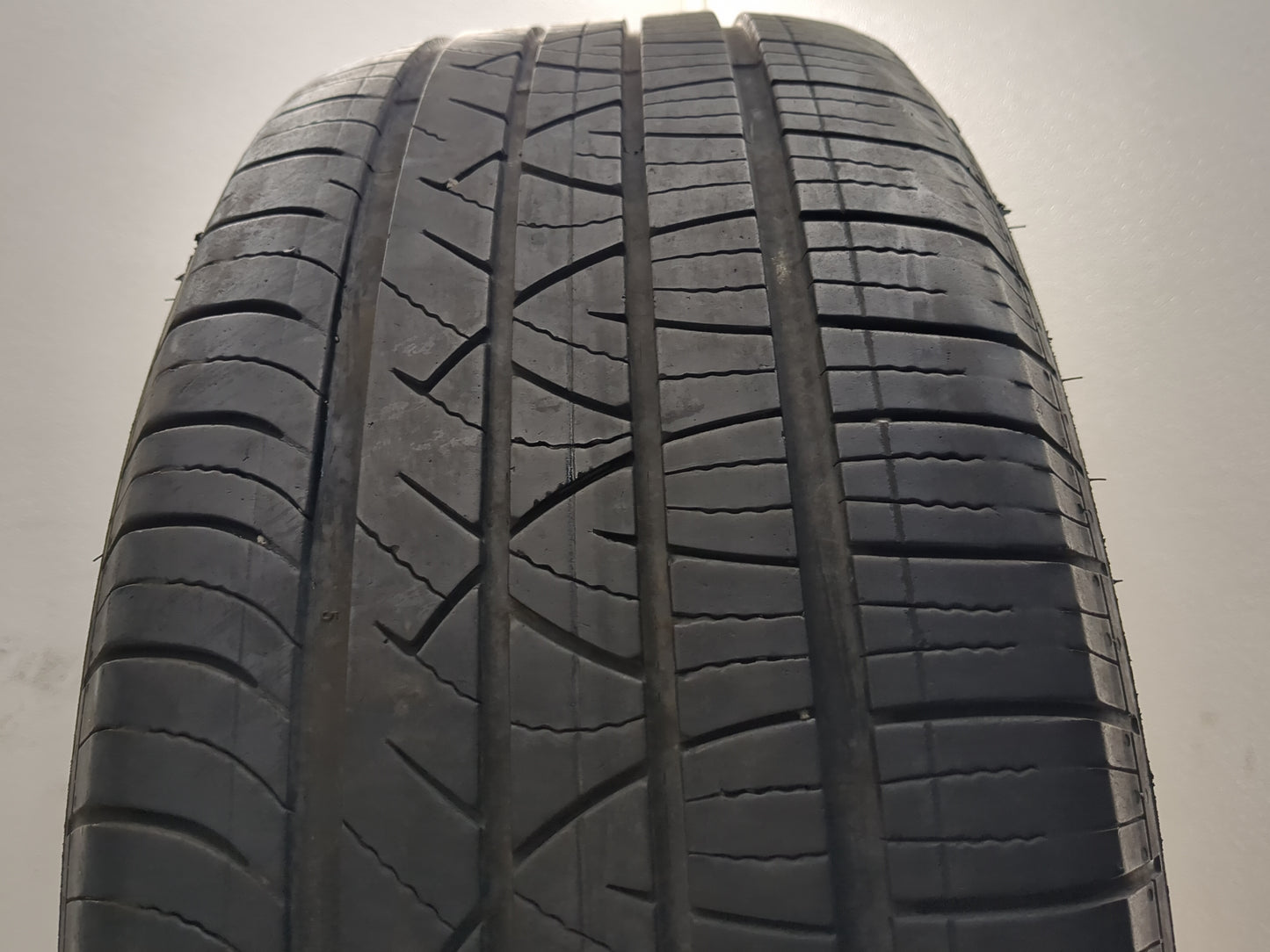 Used Tire 235/60R17 MASTERCRAFT LSR GRAND TOURING 102T - Tread Depth 6.5/32 - Oemusedautoparts1.com