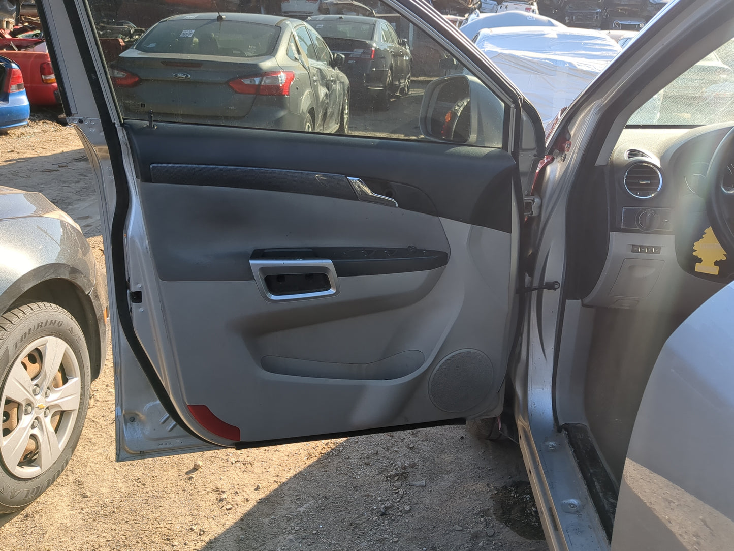 2009 Saturn Vue Front Left Driver Interior Door Panel Trim 1182105 - Oemusedautoparts1.com