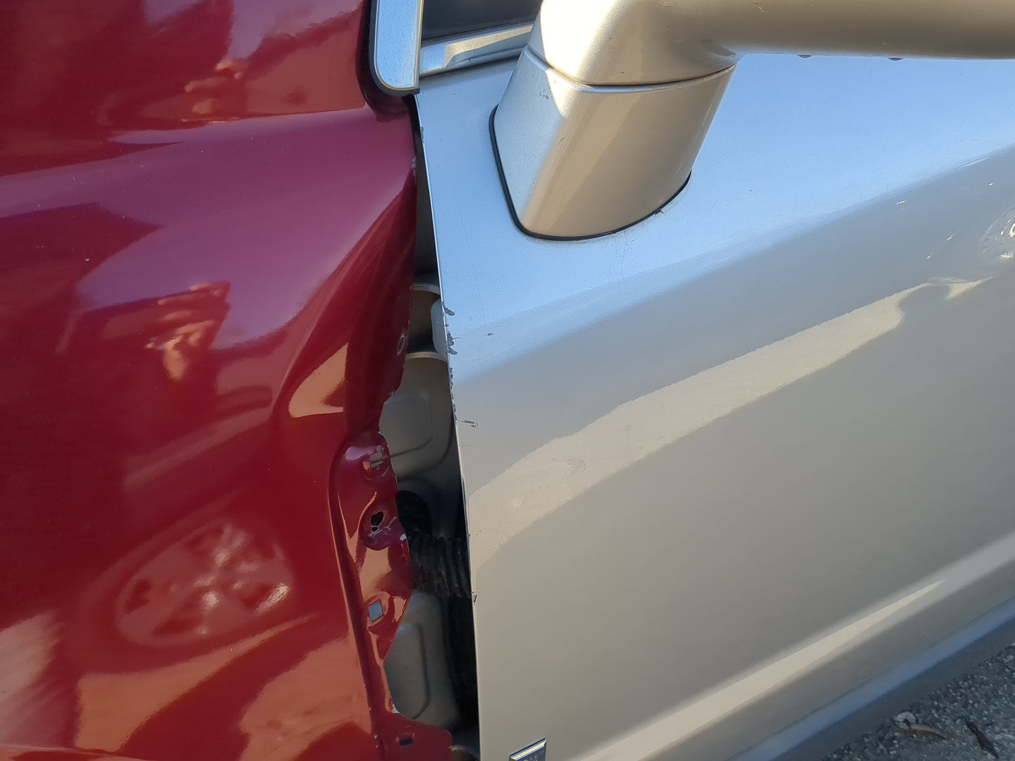 2008-2010 Saturn Vue Driver Front Door Oem 1182116 - Oemusedautoparts1.com
