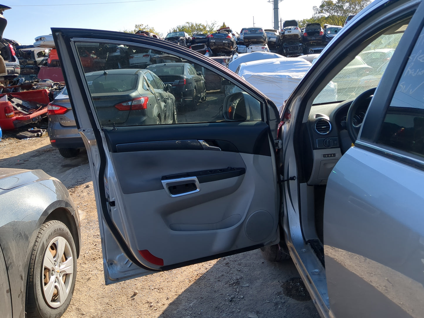 2008-2010 Saturn Vue Driver Front Door Oem 1182116 - Oemusedautoparts1.com