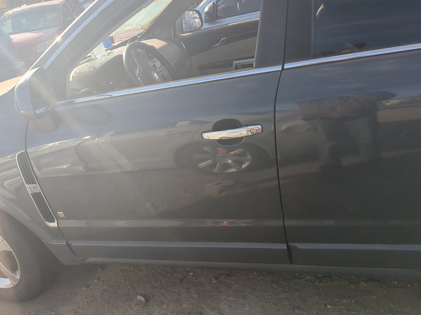 2008-2010 Saturn Vue Driver Front Door Oem - Oemusedautoparts1.com