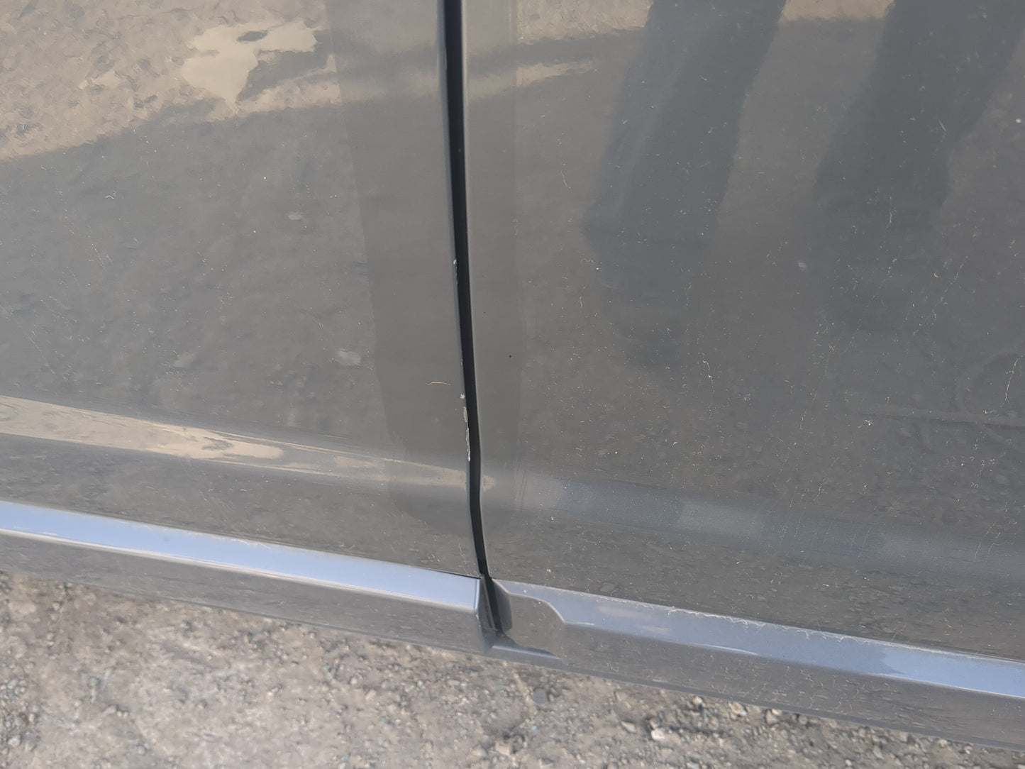 2008-2010 Saturn Vue Driver Front Door Oem - Oemusedautoparts1.com