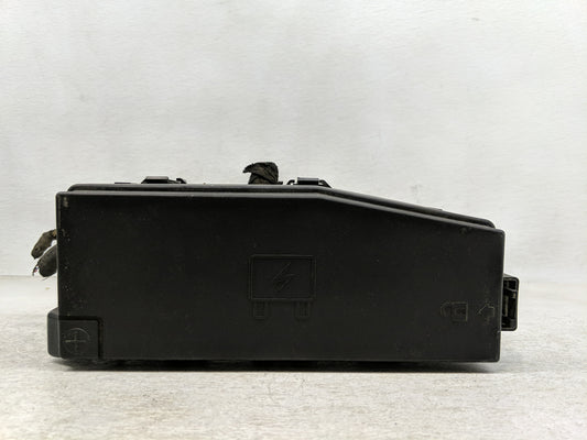 2008-2009 Saturn Vue Fusebox Fuse Box Panel Relay Module Fits Fits 2008 2009 OEM Used Auto Parts - Oemusedautoparts1.com