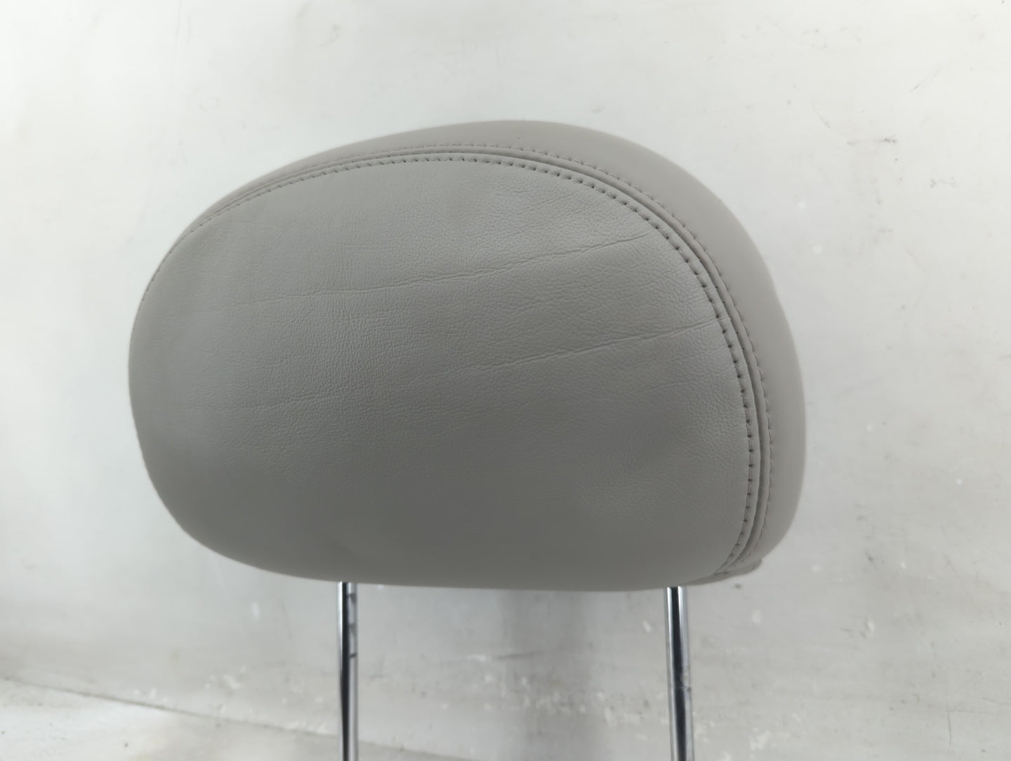 2008-2010 Saturn Vue Headrest Head Rest Front Driver Passenger Seat Fits Fits 2008 2009 2010 OEM Used Auto Parts - Oemusedau
