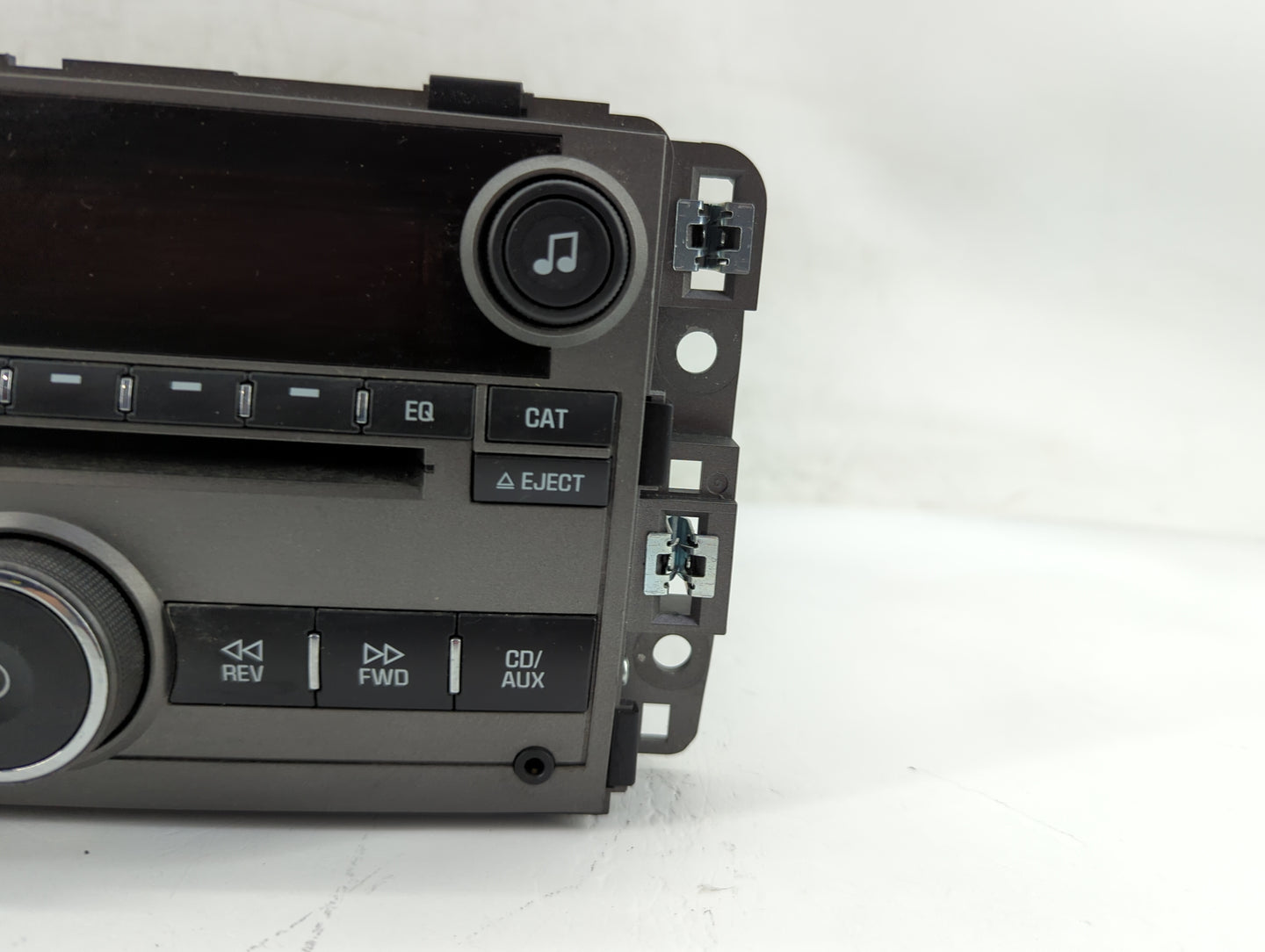 2009 Saturn Vue Radio AM FM Cd Player Receiver Replacement P/N:20790696 Fits OEM Used Auto Parts - Oemusedautoparts1.com