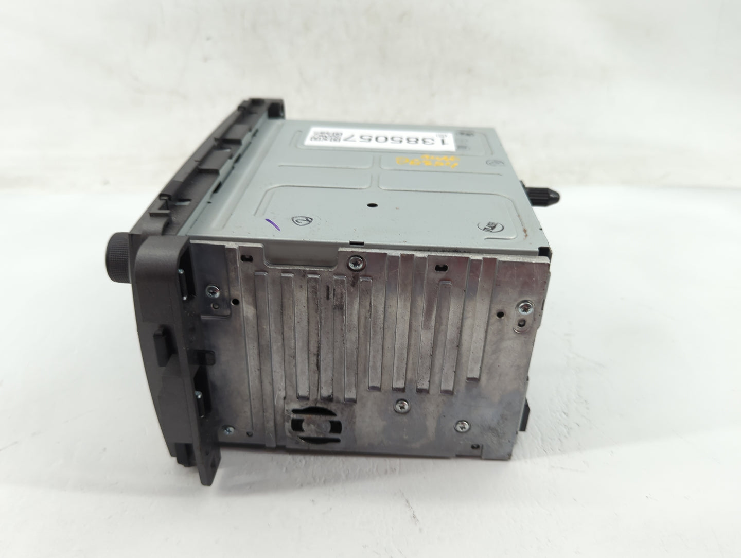 2009 Saturn Vue Radio AM FM Cd Player Receiver Replacement P/N:20790696 Fits OEM Used Auto Parts - Oemusedautoparts1.com