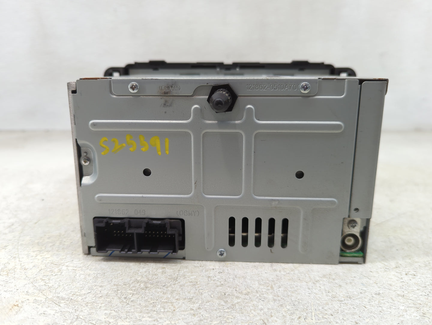 2009 Saturn Vue Radio AM FM Cd Player Receiver Replacement P/N:25994575 Fits OEM Used Auto Parts - Oemusedautoparts1.com