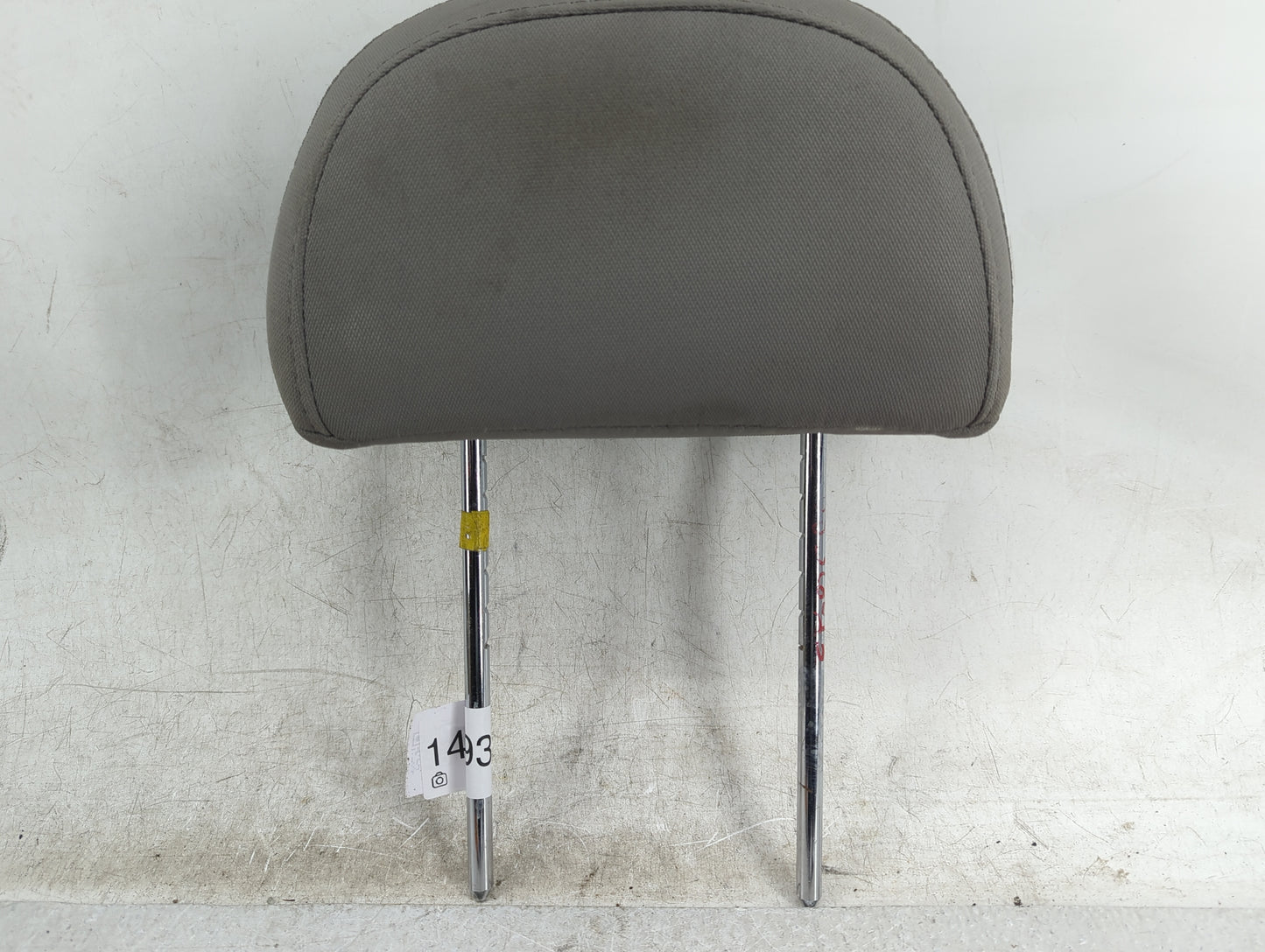 2008-2010 Saturn Vue Headrest Head Rest Front Driver Passenger Seat Fits Fits 2008 2009 2010 OEM Used Auto Parts - Oemusedau