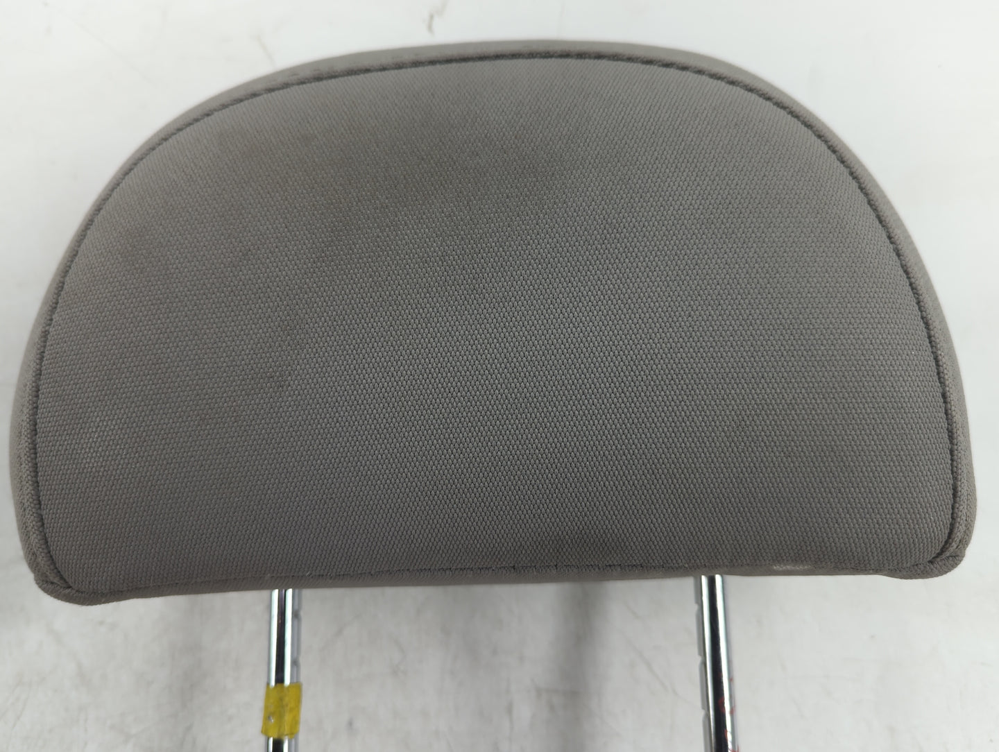 2008-2010 Saturn Vue Headrest Head Rest Front Driver Passenger Seat Fits Fits 2008 2009 2010 OEM Used Auto Parts - Oemusedau