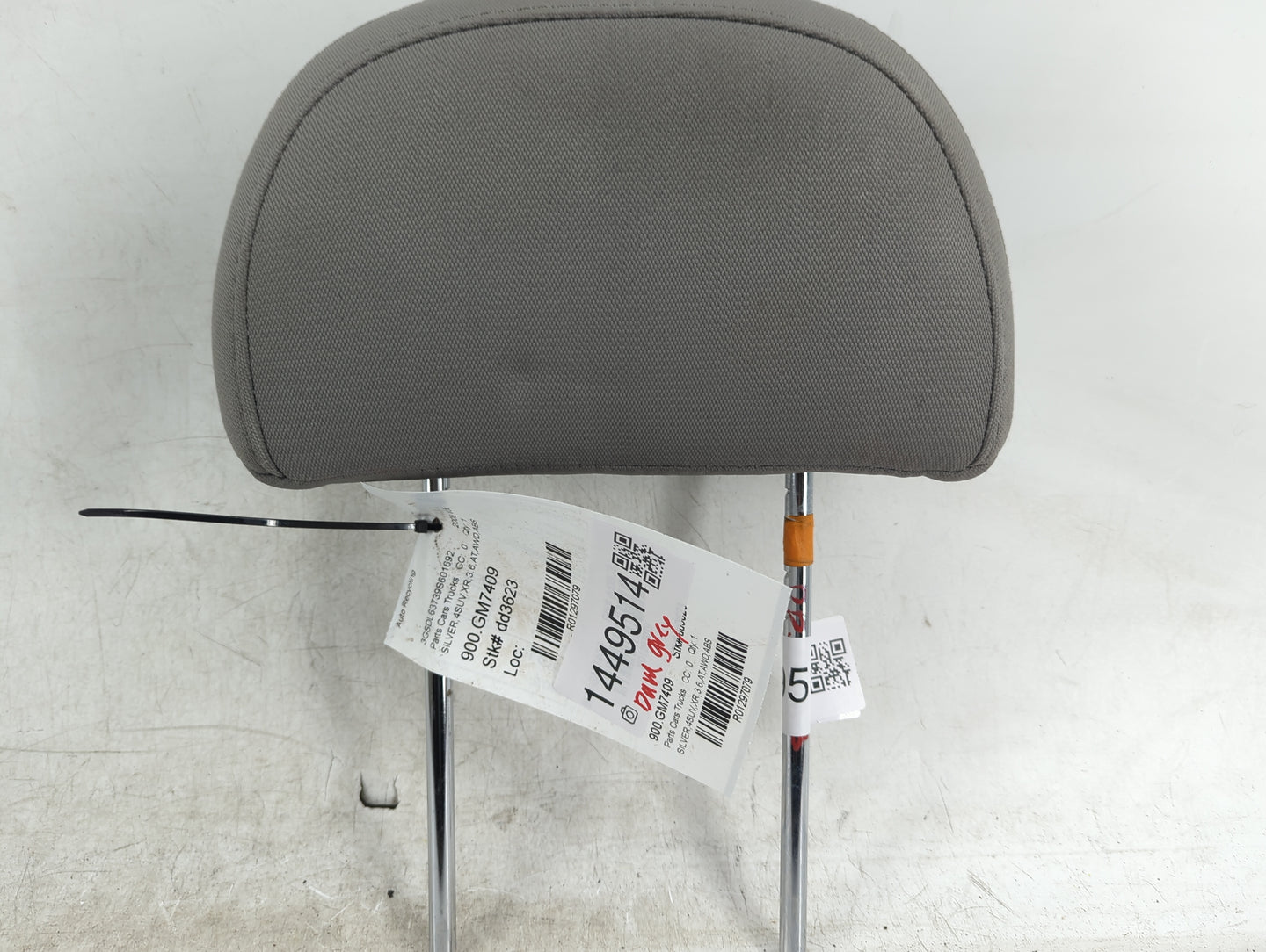 2008-2010 Saturn Vue Headrest Head Rest Front Driver Seat Grey - Oemusedautoparts1.com
