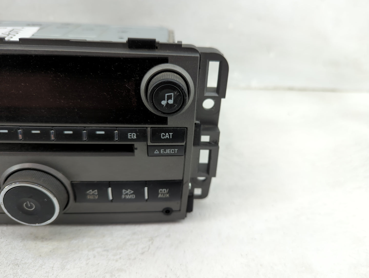 2009 Saturn Vue Radio AM FM Cd Player Receiver Replacement P/N:20790696 Fits OEM Used Auto Parts - Oemusedautoparts1.com