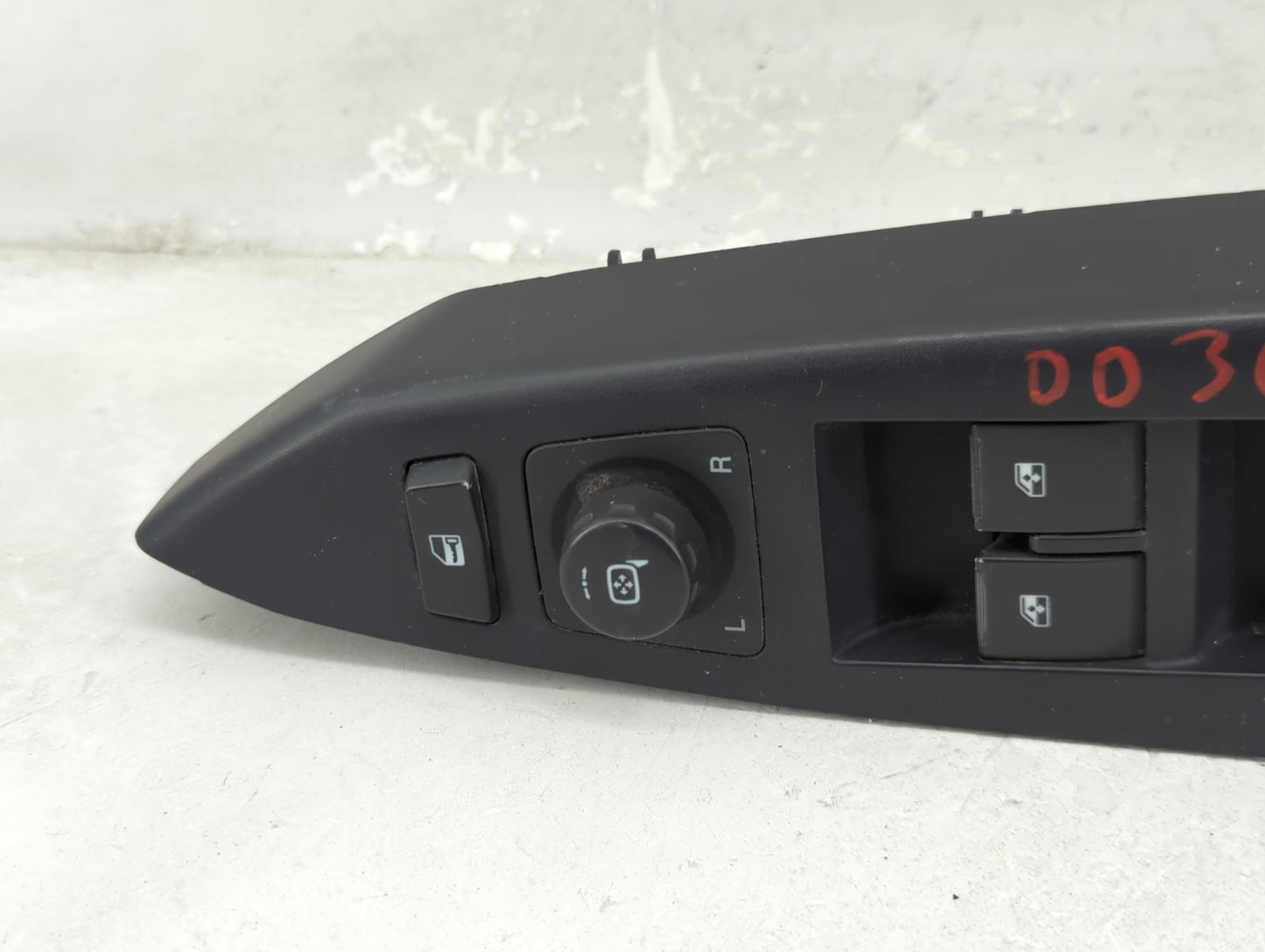 2008-2010 Saturn Vue Master Power Window Switch Replacement Driver Side Left Fits Fits 2008 2009 2010 OEM Used Auto Parts - 