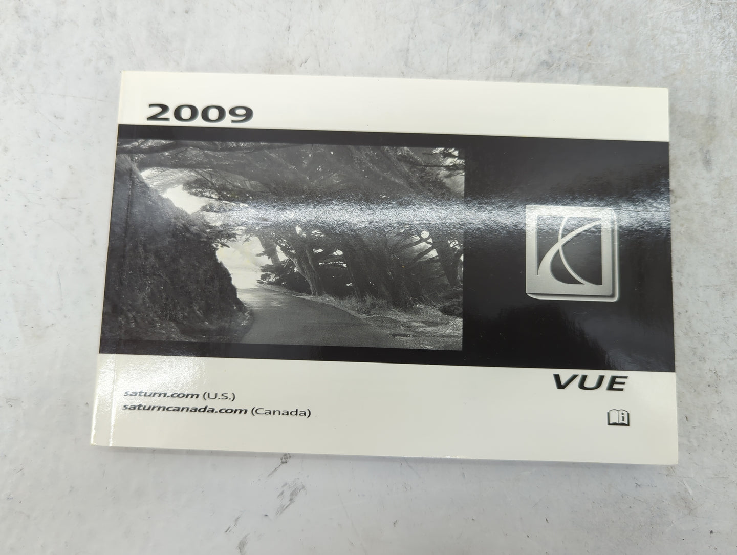 2009 Saturn Vue Owners Manual Book Guide P/N:25812262 OEM Used Auto Parts - Oemusedautoparts1.com