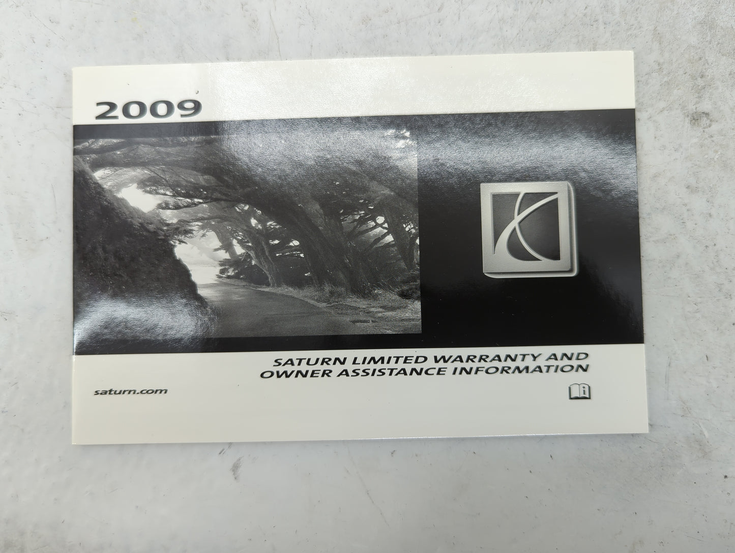 2009 Saturn Vue Owners Manual Book Guide P/N:25812262 OEM Used Auto Parts - Oemusedautoparts1.com