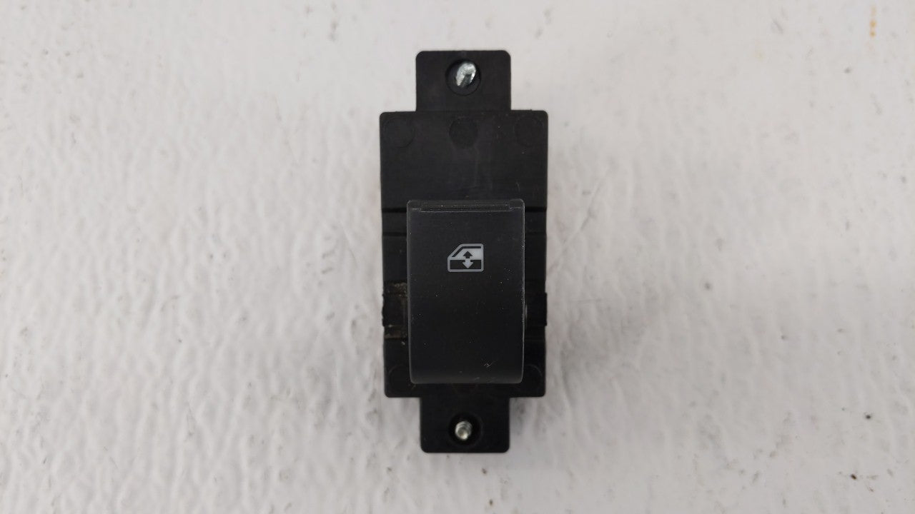 2009 Saturn Vue Passeneger Right Rear Power Window Switch - Oemusedautoparts1.com